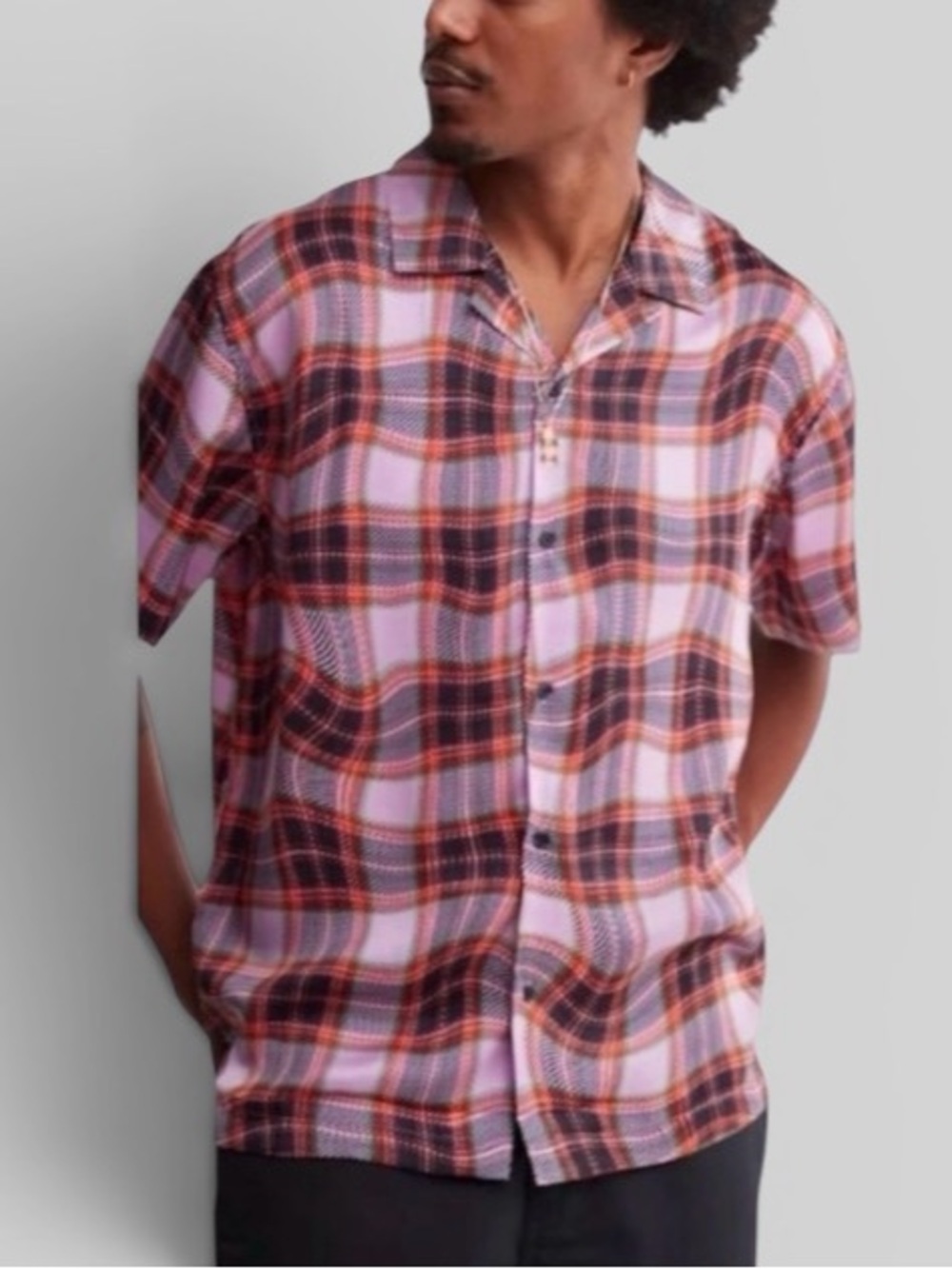 UO Urban Outfitters Trippy Wavy Warped Plaid Button Up Shirt Pink Black Medium